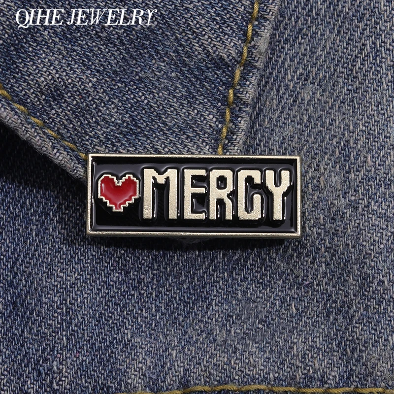 Red Heart Mercy Badge spille smaltate Undertale Game spille collare distintivo con risvolto zaino in metallo accessori per gioielli regalo per amico