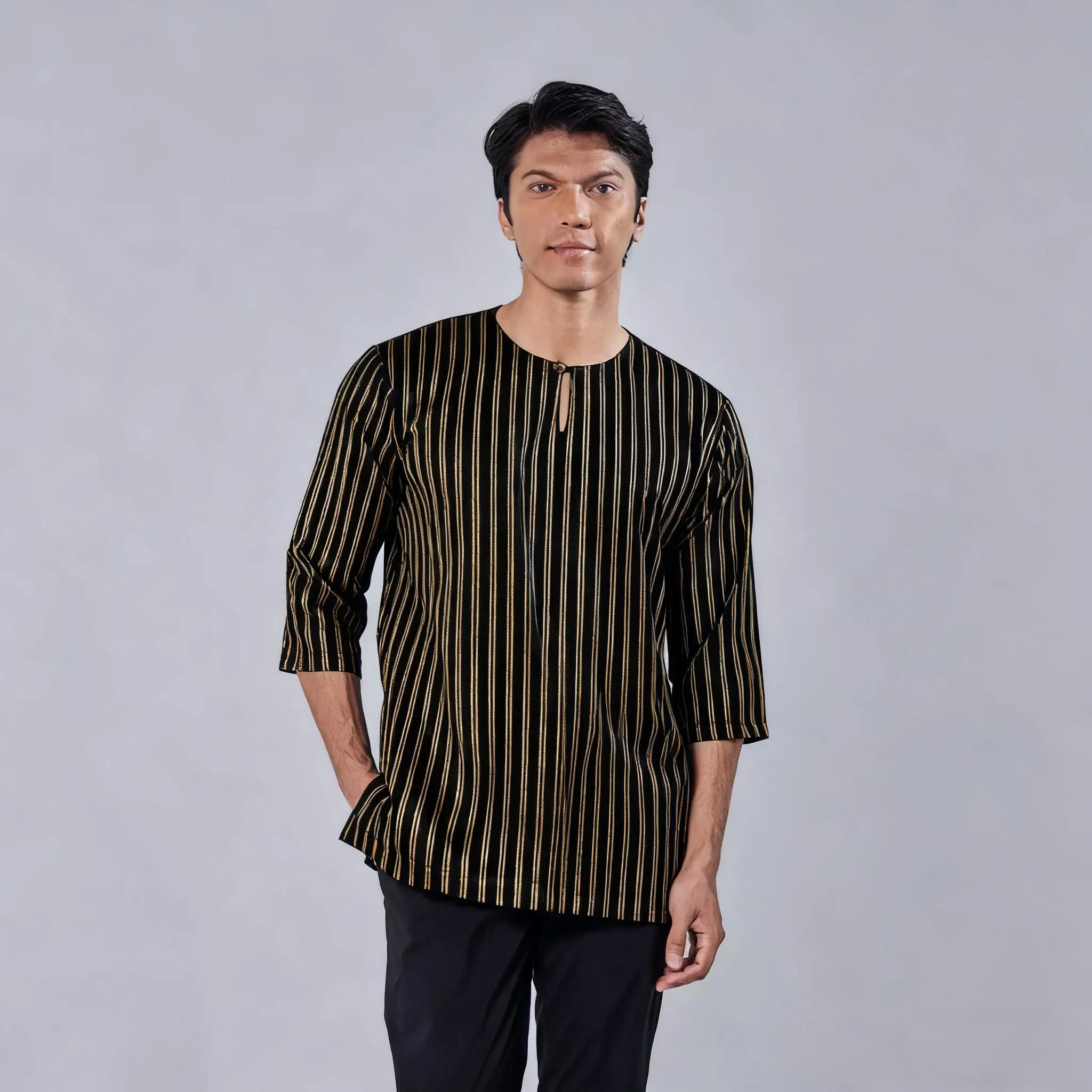 2026 عباية عربية إسلامية فاخرة غير رسمية على الطراز الوطني مطبوعة عرقية وياقة واقفة للشباب بأكمام قصيرة تي شيرت Camisa Arabe Hombre #1