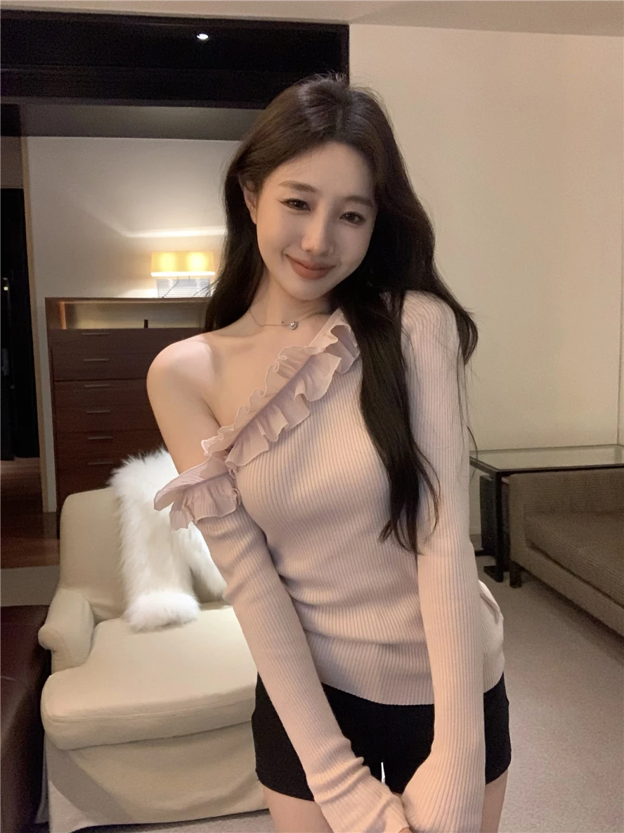 KUSAHIKI Ruffle Edge Skew Collar Long Sleeved Knit Sweater for Women\'s Spring Slim Korean Niche Base Shirt Spicy Girl Y2k Top