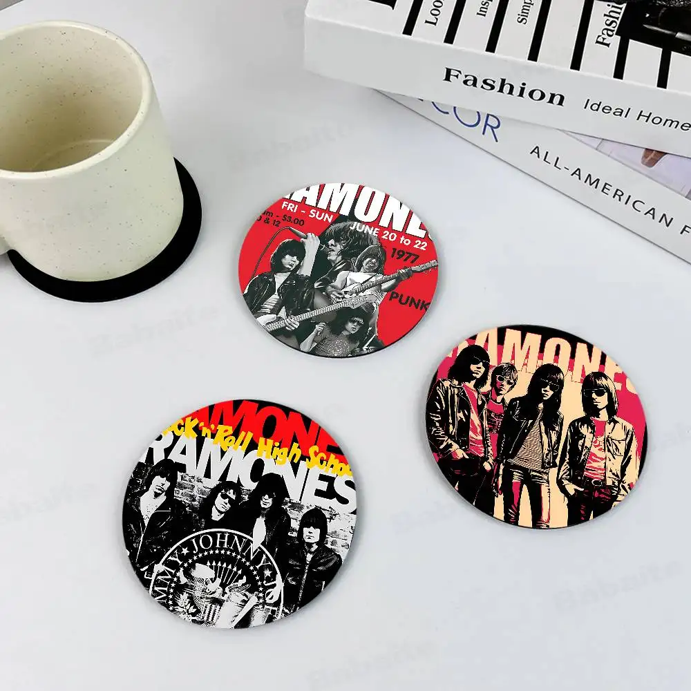 Punk Triads Rock Band R-Ramones Vintage Wooden Designs for Coffee & Tea, Washable Art Pieces for Cozy Home Cafe