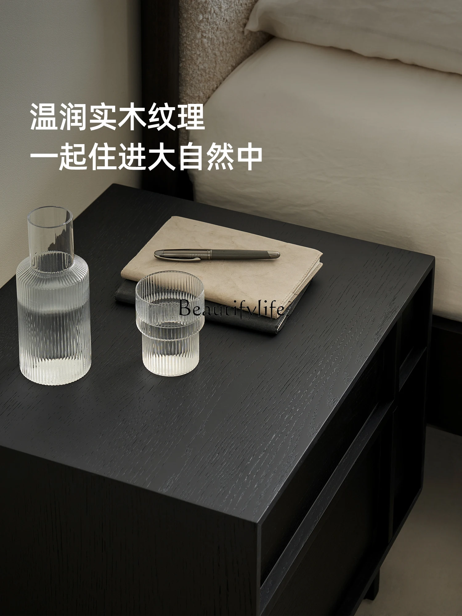 طاولة بجانب السرير لتخزين خط العظام من الخشب الصلب من خشب الجوز الأسود في أمريكا الشمالية