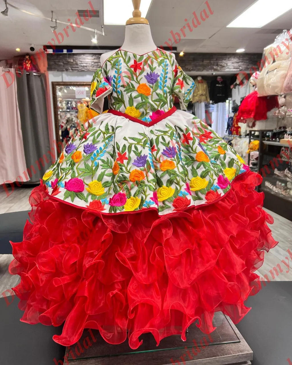 Bordado de flores coloridas y modestas, rojo y blanco, para niñas pequeñas, desfile, fiesta de graduación, vestido de cóctel, vestido de bola fruncido