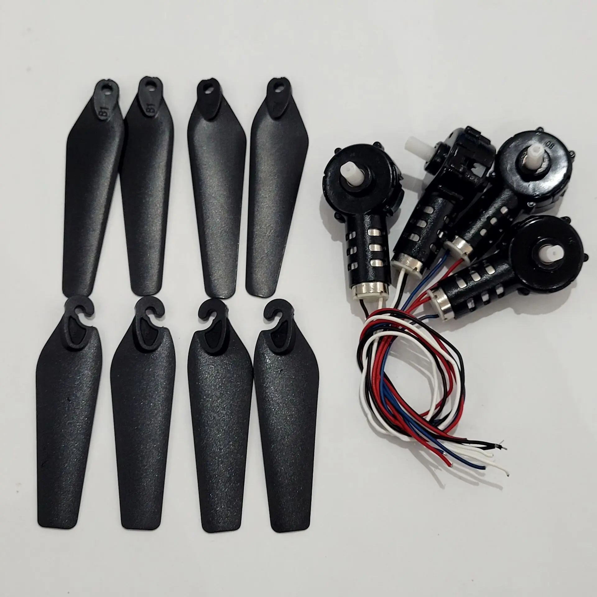 

Комплект запасных частей для дрона P8, лопасть пропеллера, мотор с Кленовым листом, комплект запасных частей с базой, аксессуары