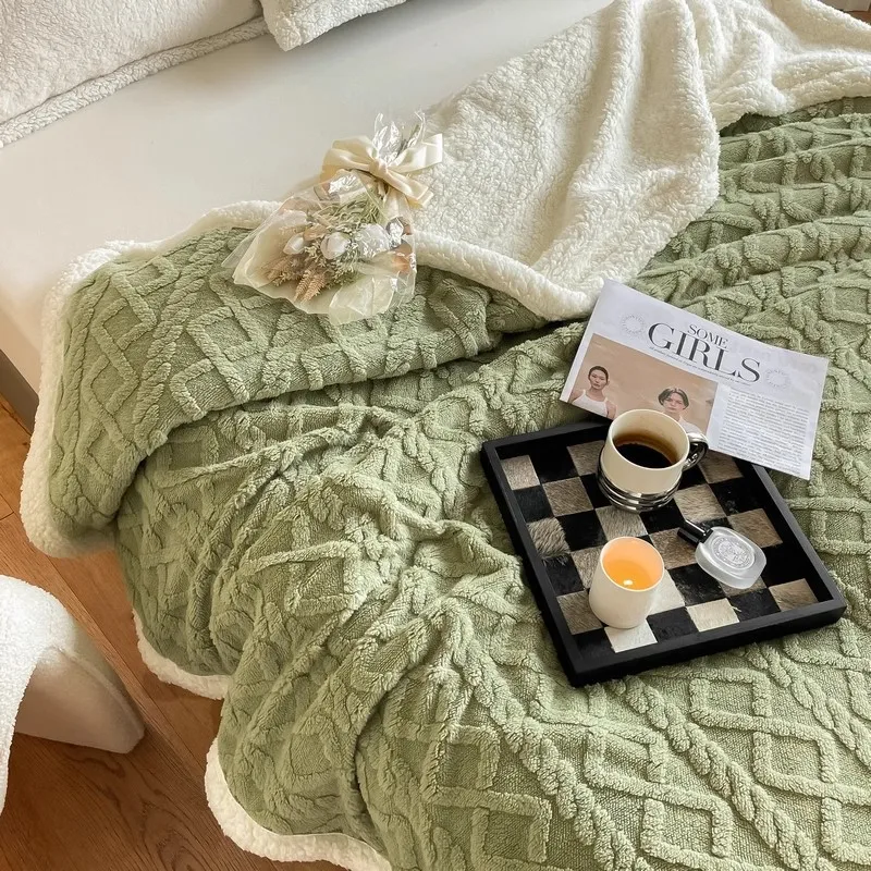 

New Cover Blanket Office Shawl Air Conditioning Small Blanket Thickened Coral Velvet Flannel Lamb Wool Blanket Nap Sofa