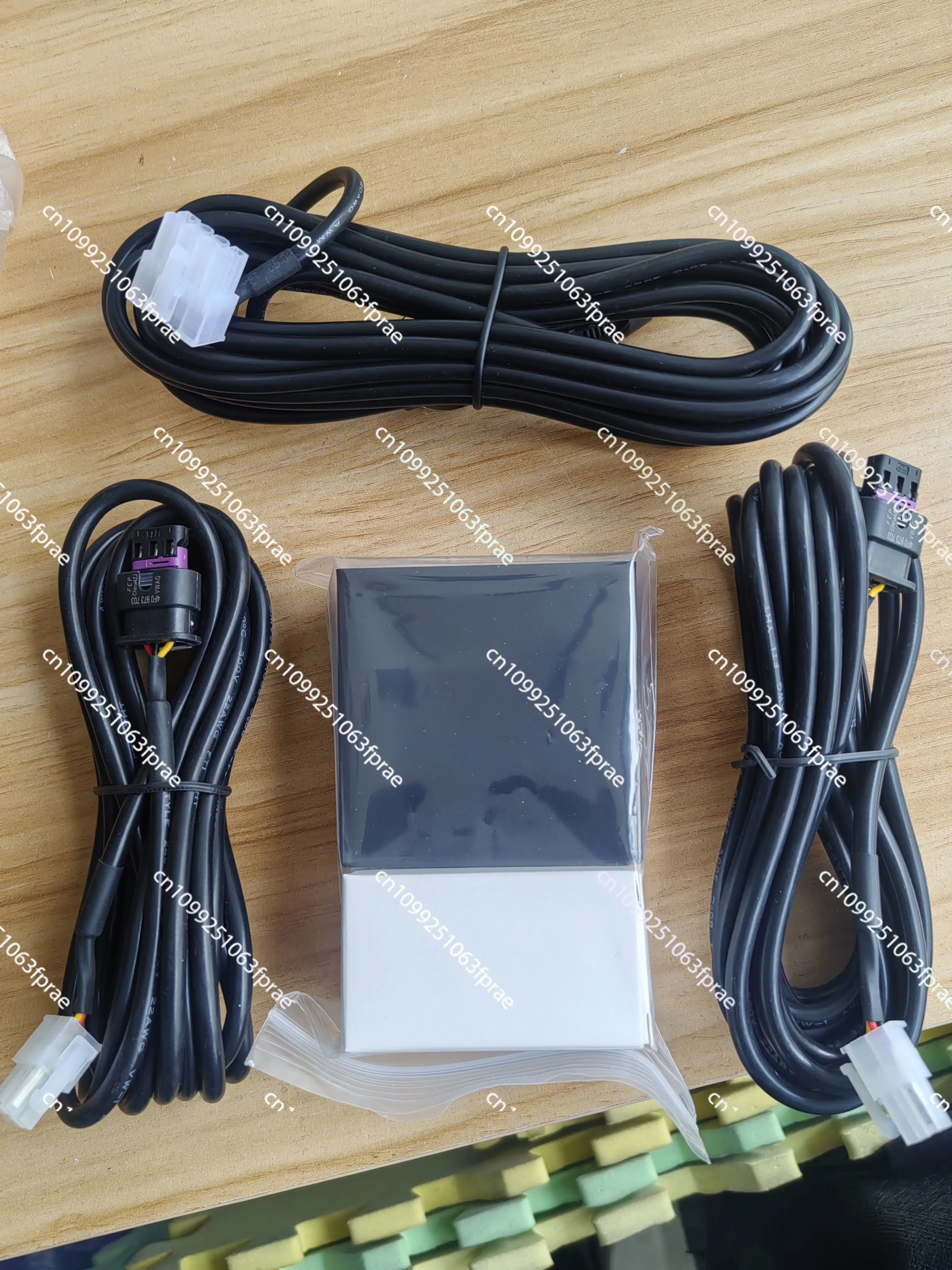 

Exhaust modification universal three-wire valve controller Sound wave change controller