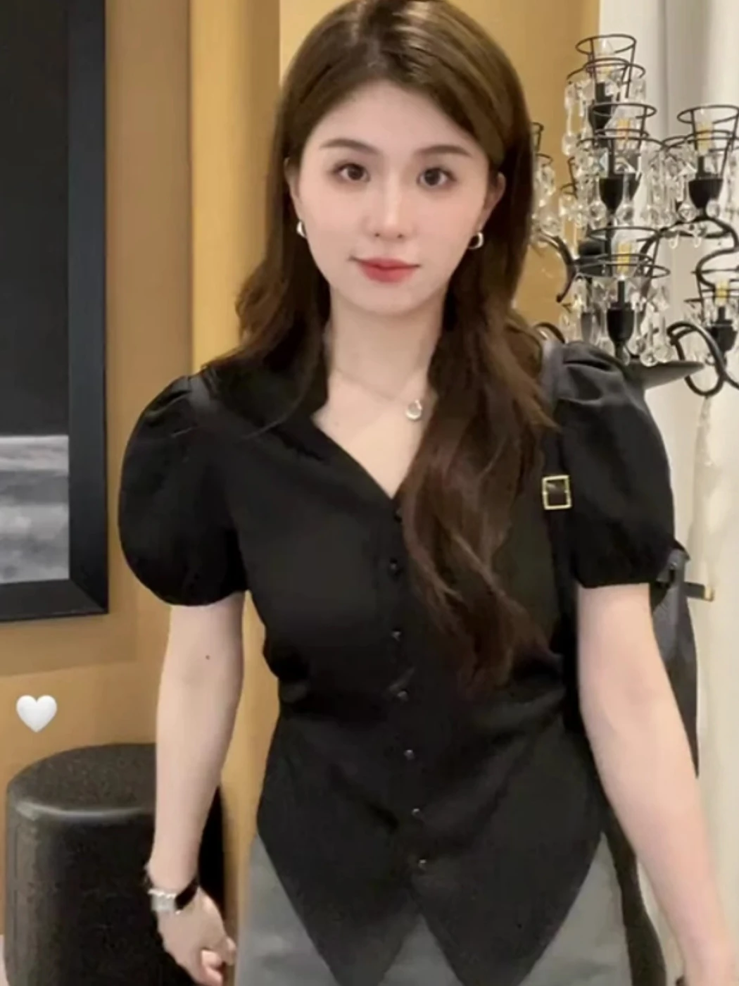 

Elegant Satin Bubble Sleeve Short Sleeve Shirt Women's High Fashion Black Top Korean Style Commute Wind Loose Fit V-neck