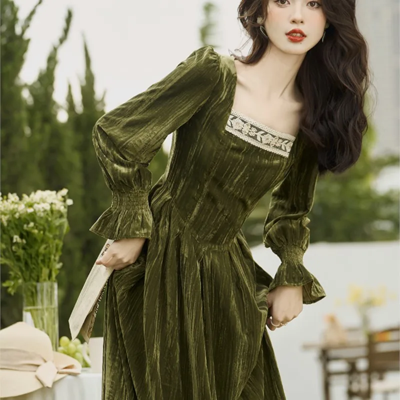 

Vintage velvet square collar long sleeve female new temperament sense fairy dress