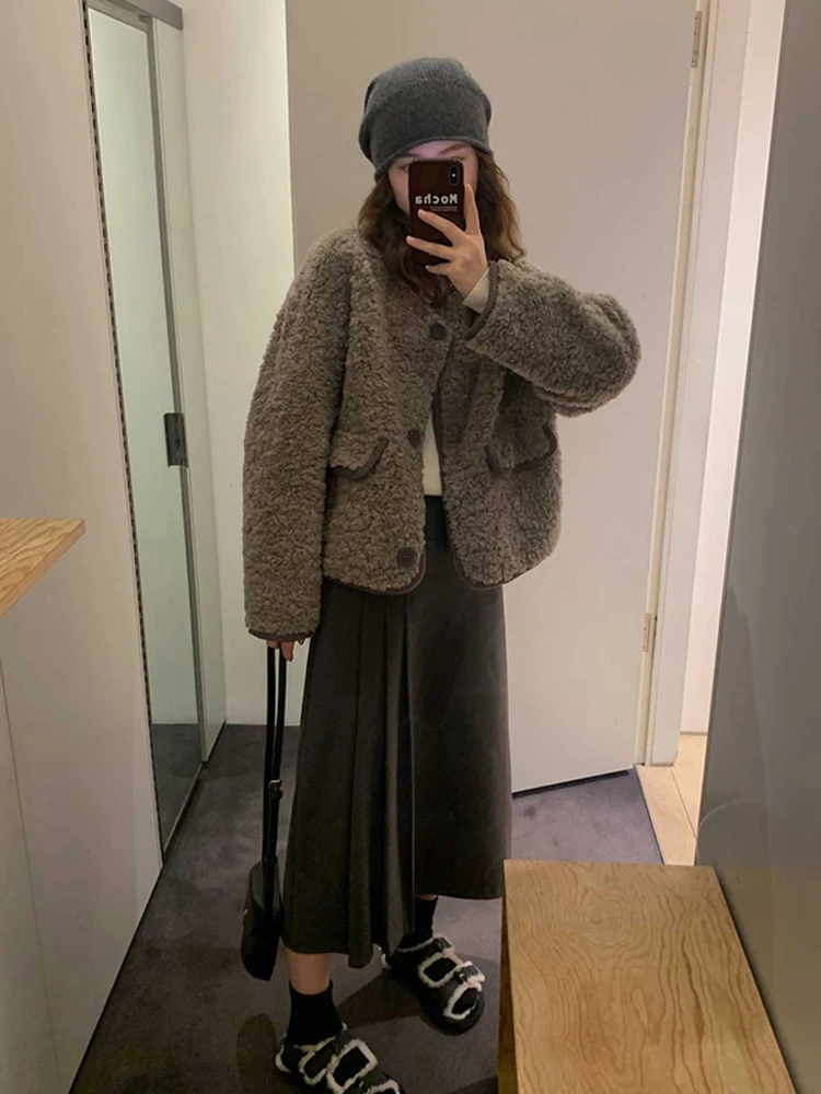 2024 New Women Retro Single Breasted Plush Coat Korean Fashion Design sense Age Reduction Appear Thin Long Sleeve Winter Coats