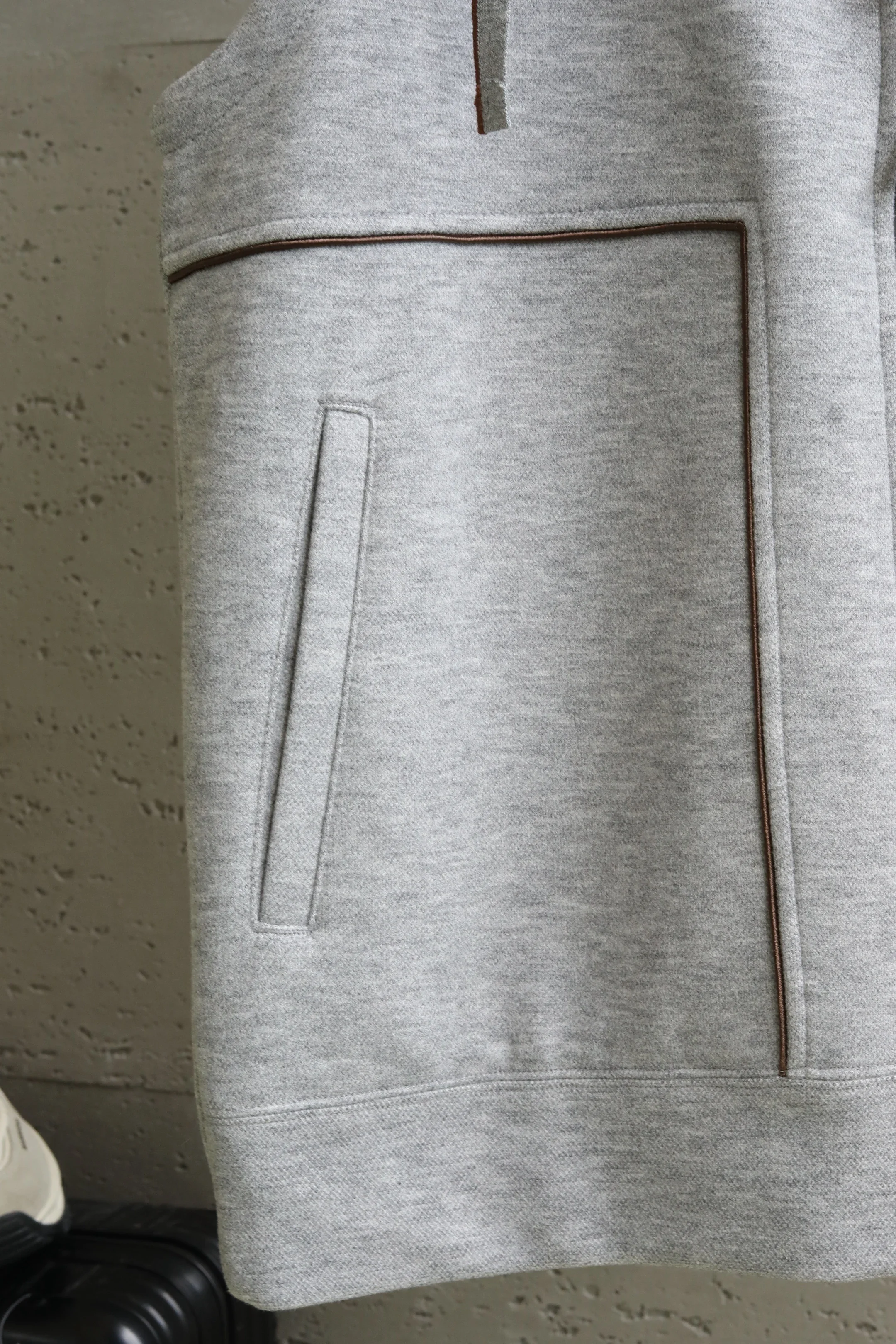 LP الوقوف الياقة نمط المال القديم عارضة سترة بلا أكمام بسيطة