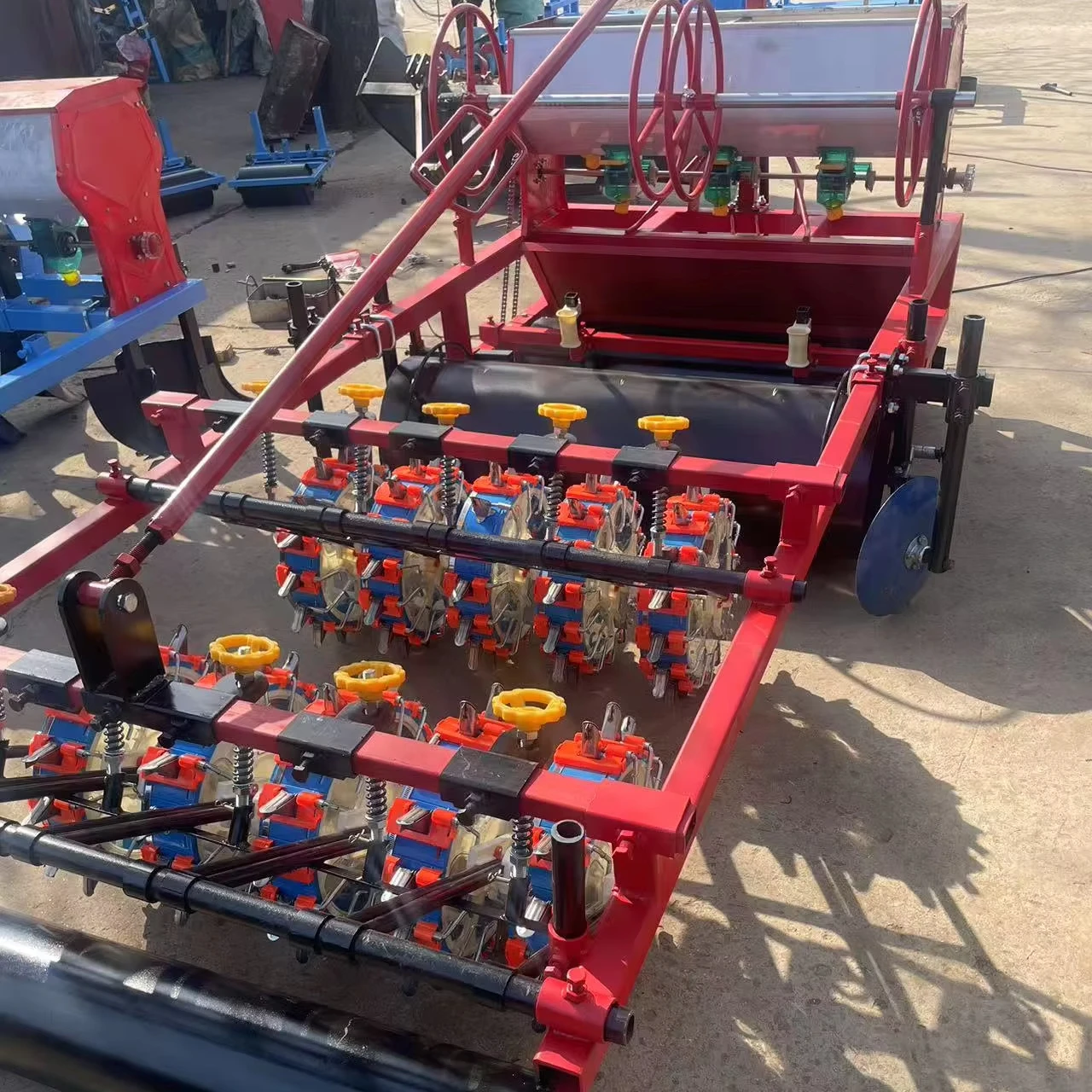 Ridge Film Seeder Corn Seed Planter With Fertilizer Ridge Forming and Film Covering