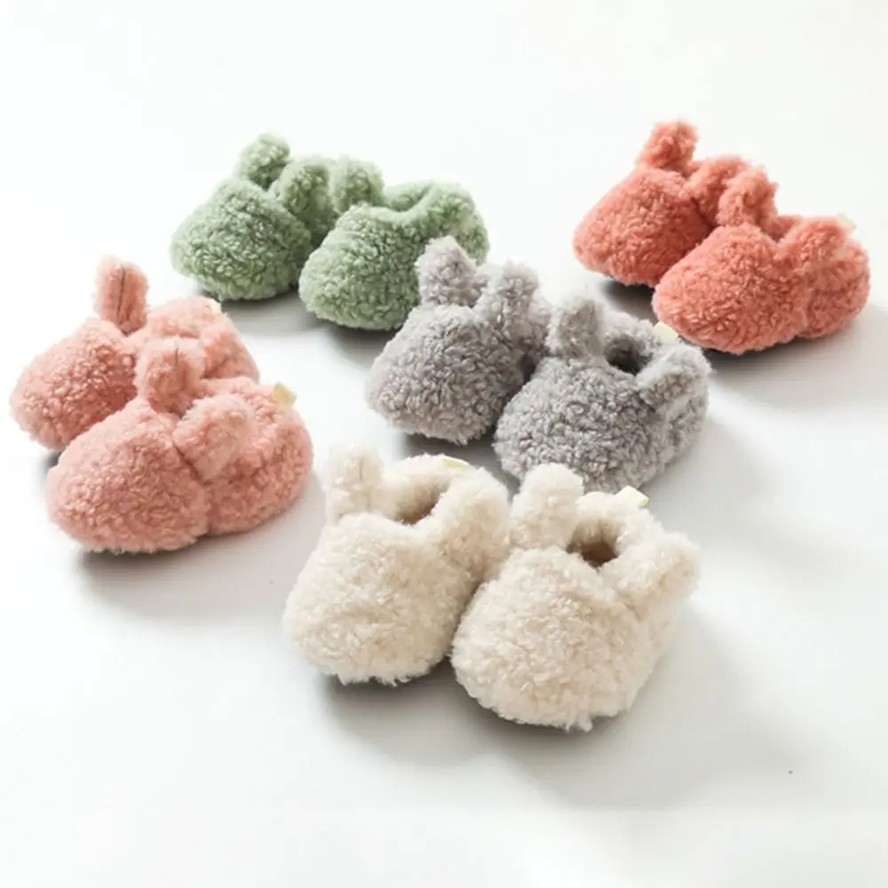 

New Lamb Fleece Baby Walking Shoes Soft Newborn Cotton Shoes Cartoon Anti Slip Crib Boots Winter