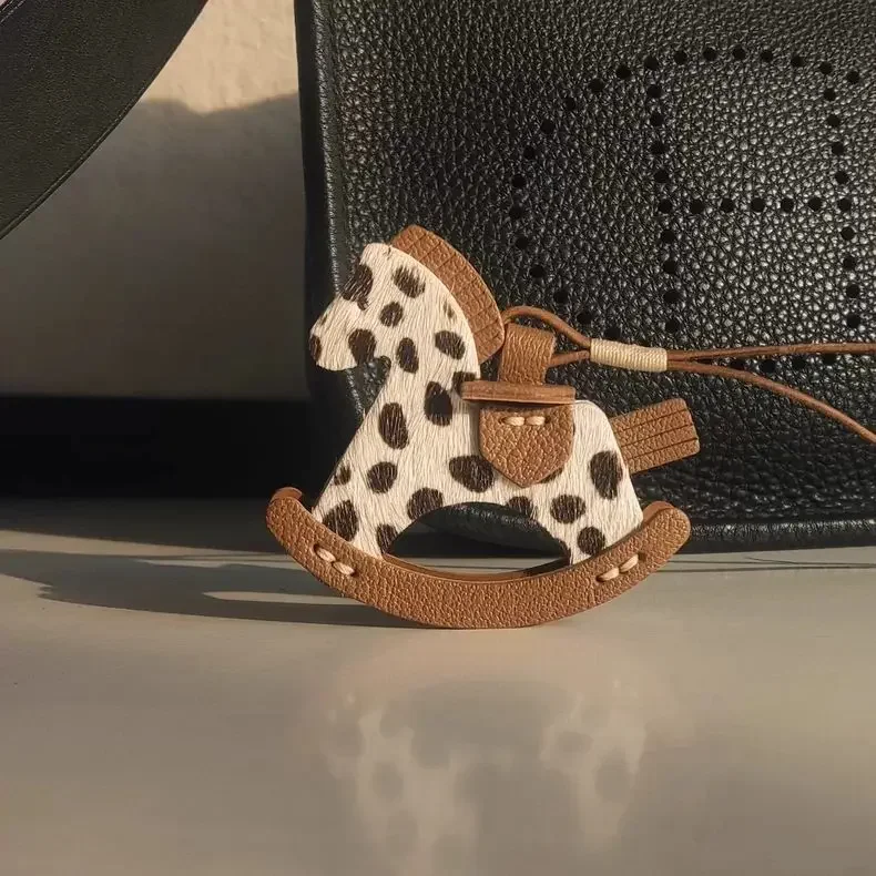 

Interesting bag pendant small Trojan horse hanging jewelry, rocking horse decoration handmade zebra exquisite and advanced sense
