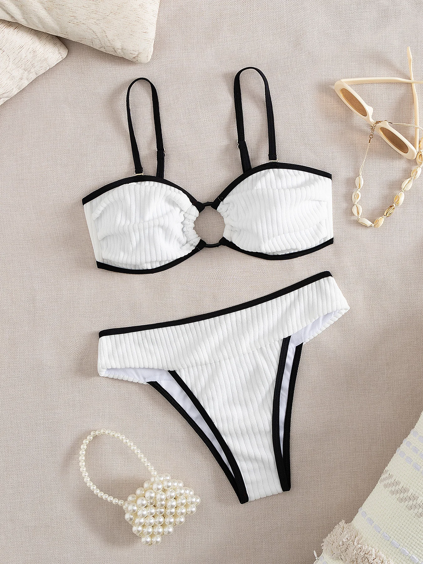 

Fashion White And Black Bikini Women Swimsuit Sexy Low Waist Biquini Lady Slipt Swimwear Bathing Suit Female Vacation Beachwear