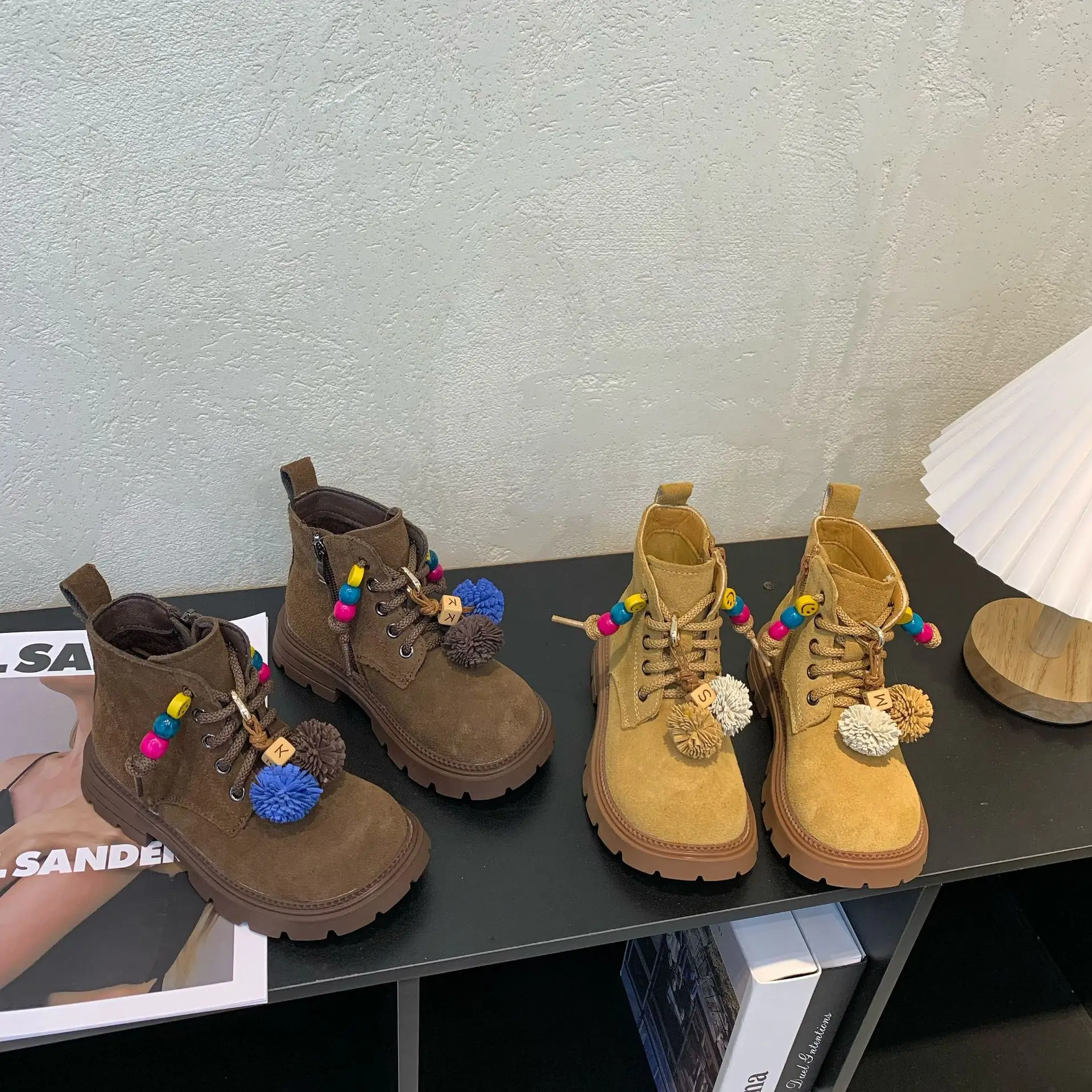 

Детские осенние новые замшевые кожаные ботинки до середины икры для мальчиков и девочек, детские нескользящие короткие ботинки на боковой молнии для малышей