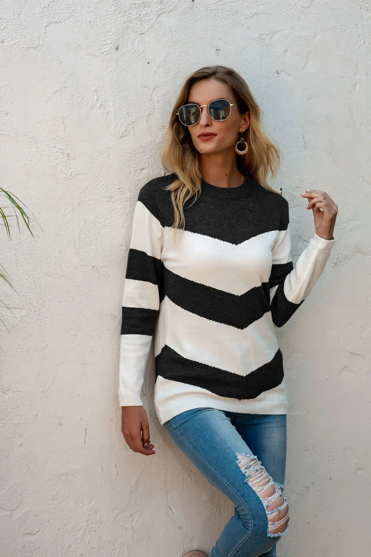 Spring and Autumn Fashion Stripes Spell Color Slim-fit Stretch Round Neck Long Sleeve Stitching Pullover Knitted Sweater Women