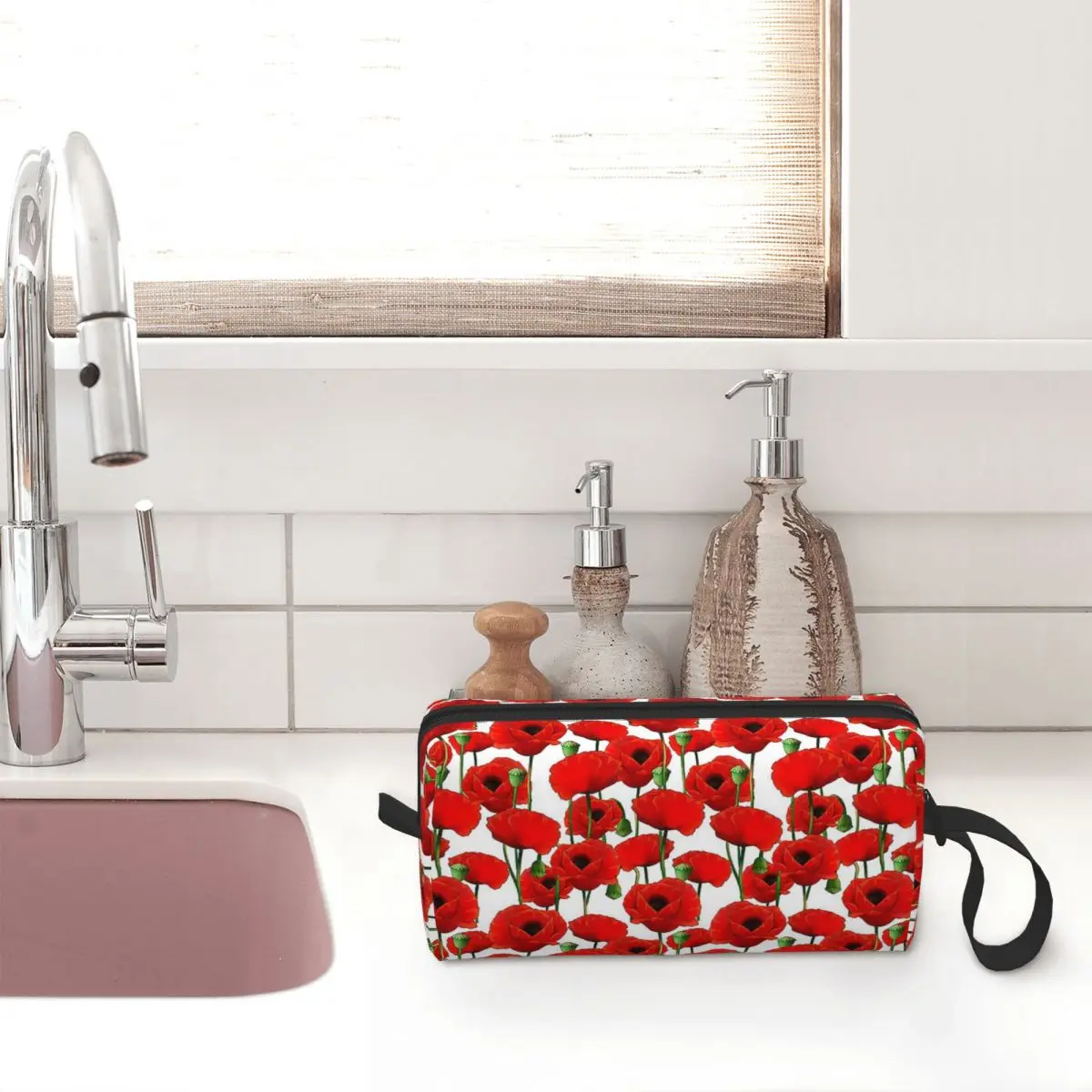 Poppy Pattern Makeup Bag Cosmetic Organizer Storage Dopp Kit Toiletry Cosmetic Bag for Women Beauty Travel Pencil Case