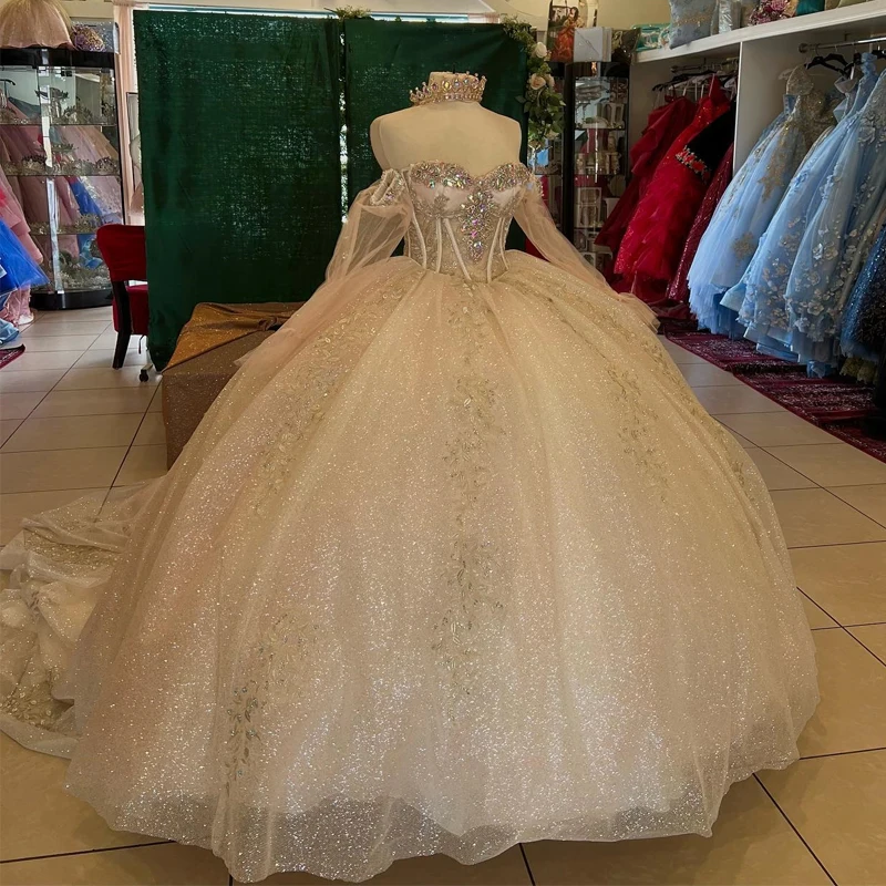 

Light Champagne Shiny Quinceanera Dresses For 16 Girl Sweetheart Off the Shoulder Appliques Lace Beads Princess Ball Gowns Birth