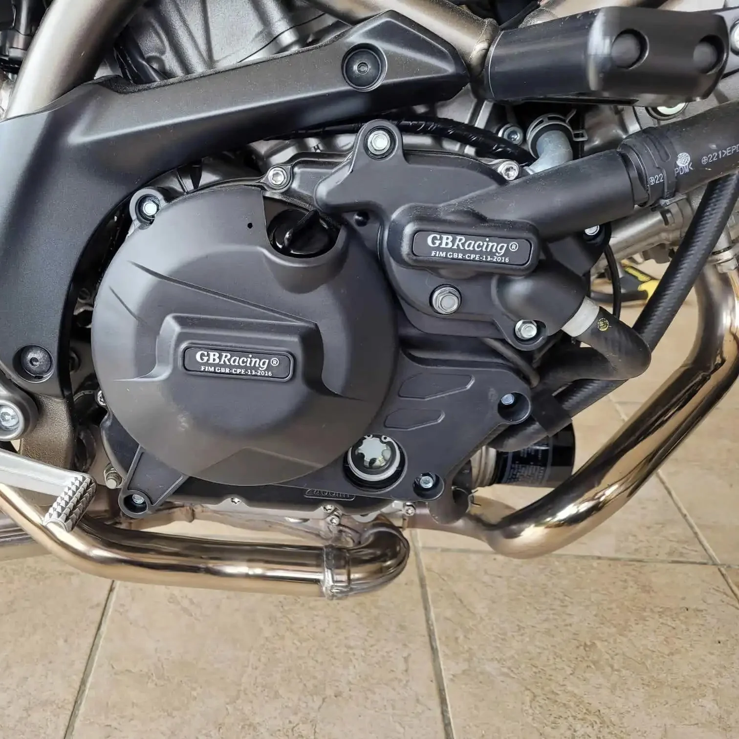 غطاء حماية محرك الدراجات النارية لسوزوكي SV650 2015-2022 2023 2024 2025 SV650X 2018-2025 DL650 V-STROM 2017-2025 GB سباق