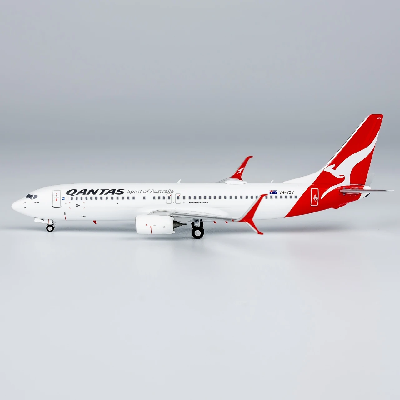 58237 Alloy Collectible Plane Gift NG Model 1:400 Qantas Airways Boeing B737-800 Diecast Aircraft Jet Model VH-VZV