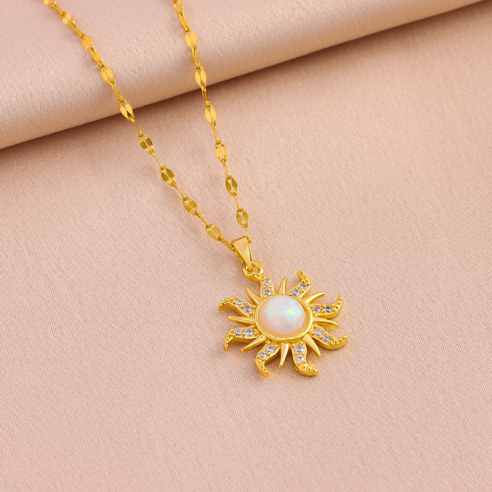 New In Sun Totem Pendant Stainless Steel Necklaces For Women Female Daily Wear 18K Gold Plated Clavicle Chain Jewelry Wholesale