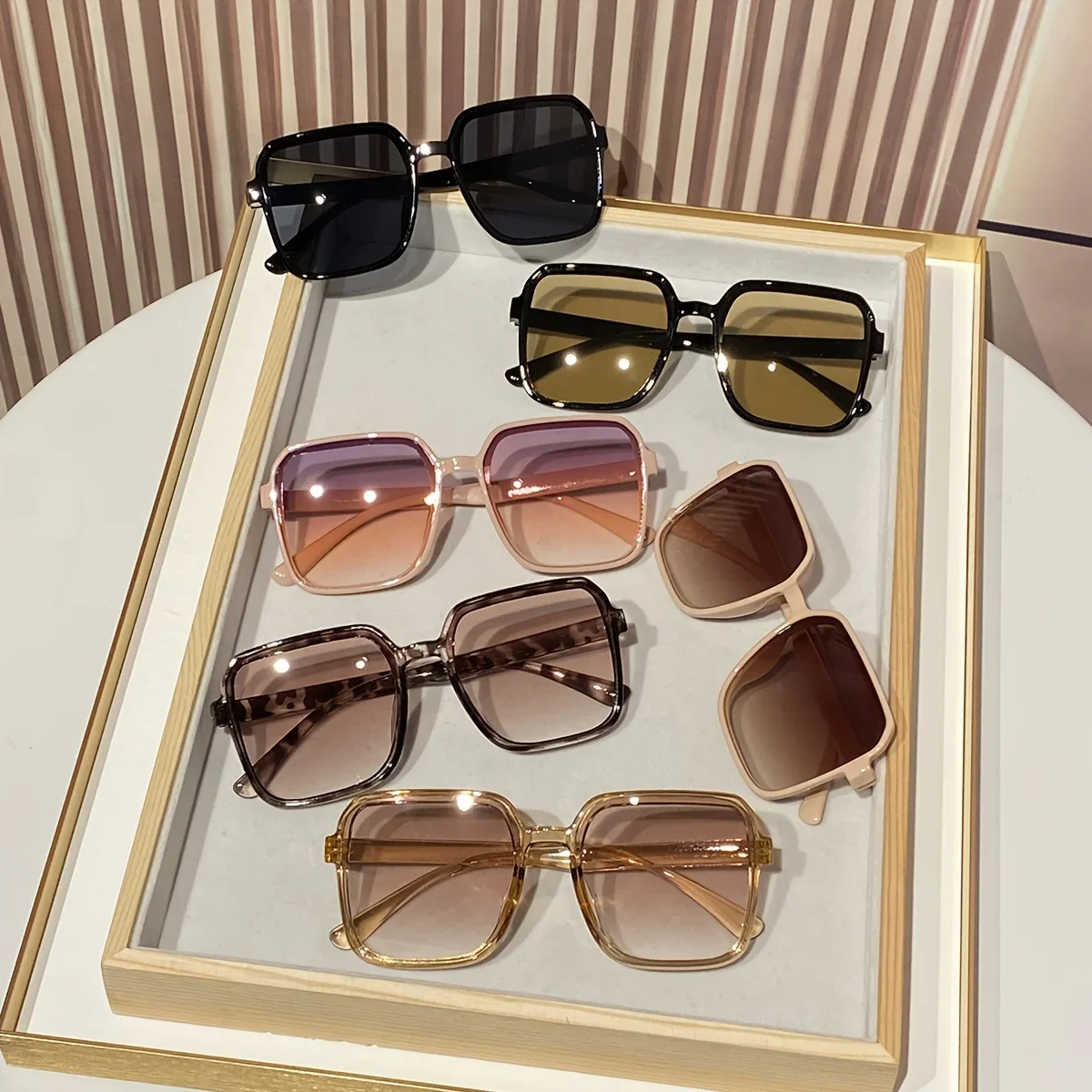 Oversized Plastic Square Glasses Set — product information 2