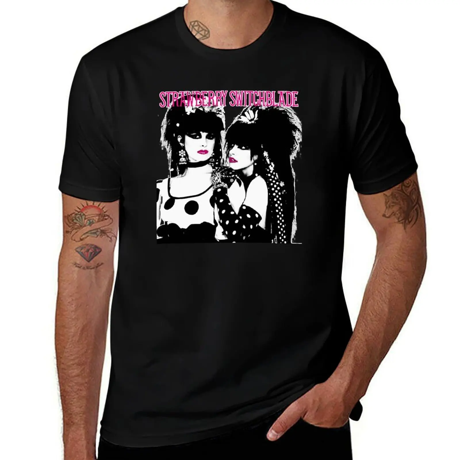 

Strawberry Switchblade T-Shirt Basic Daily Outfit Short Sleeve Tee