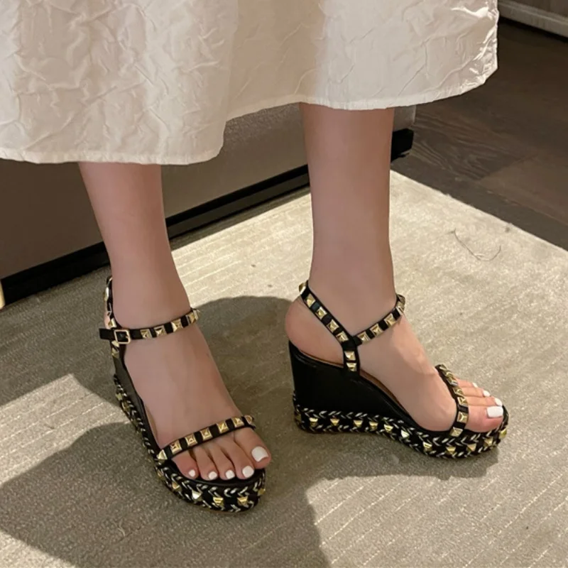 Rivet Strap Design For High Heels Thick Soled Wedge Sandals Advanced Banquet Style Women's Shoes Luxury High-End High Heels
