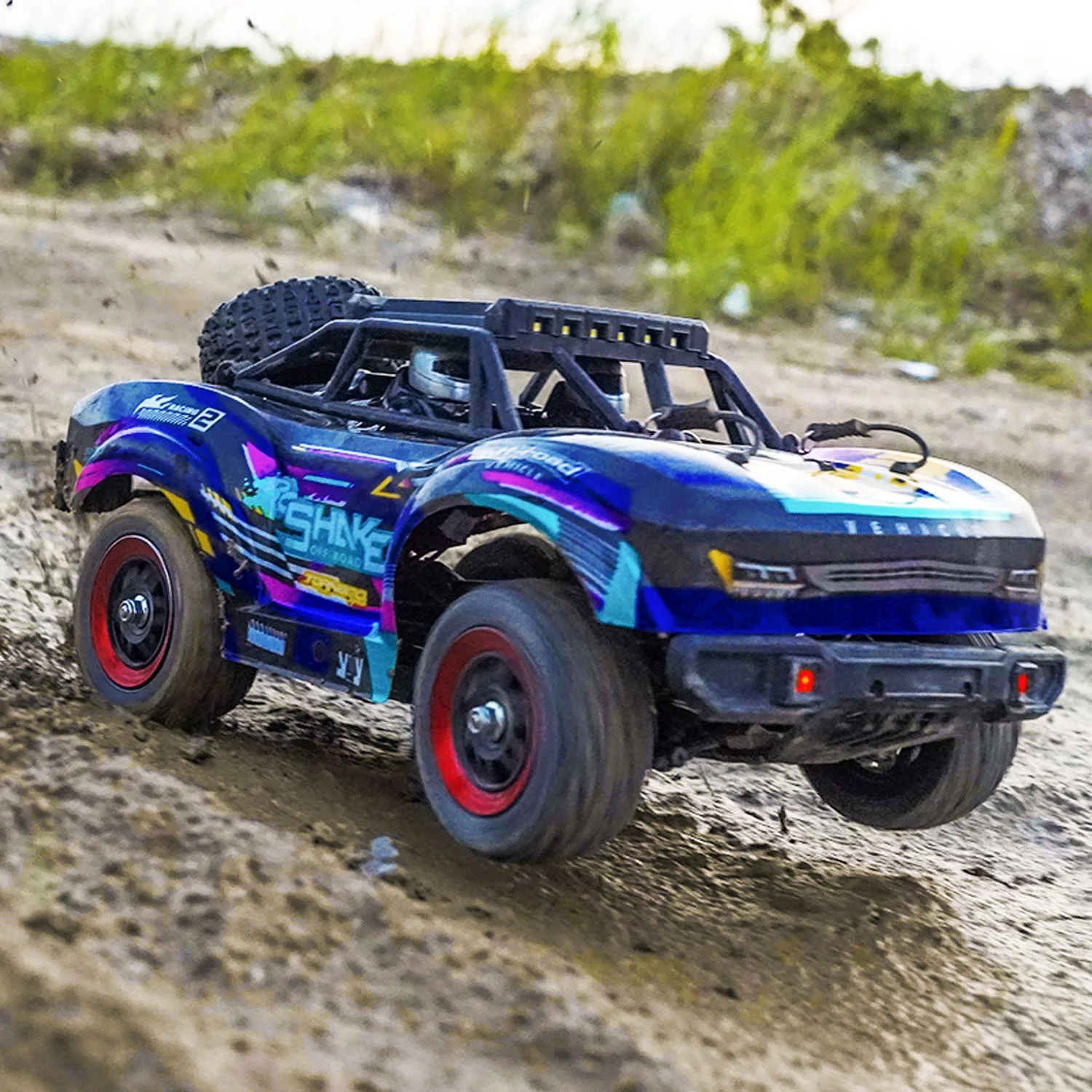 

Игрушка 1/18 JJRC C8820-B 4x4 Радиоуправление Короткий курс Грузовик Внедорожный радиоуправляемый автомобиль 25A Матовый двигатель ESC 380 31 км/ч Металлическая коробка передач