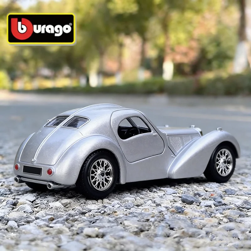 

Bburago 1:24 Bugatti Atlantic 1936 Alloy Sports Car Model Diecast Metal Classic Retro Vehicle Car Model Simulation Kids Toy Gift
