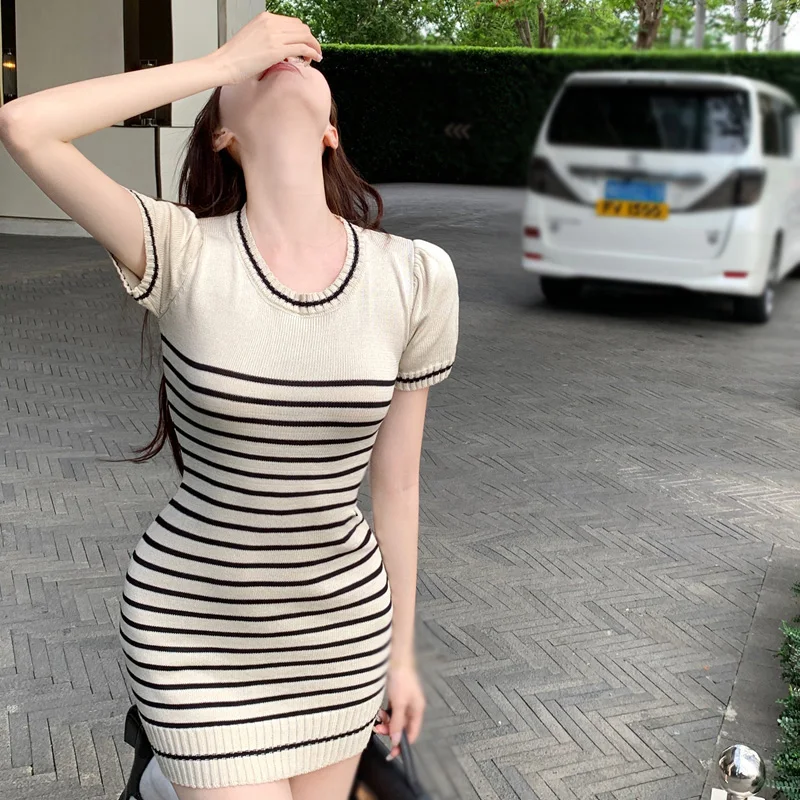 Korean Version Summer Round Neck Striped Color Collision Slim Fashion Versatile Sweet Spice Girl Knitted Short-sleeved Dress