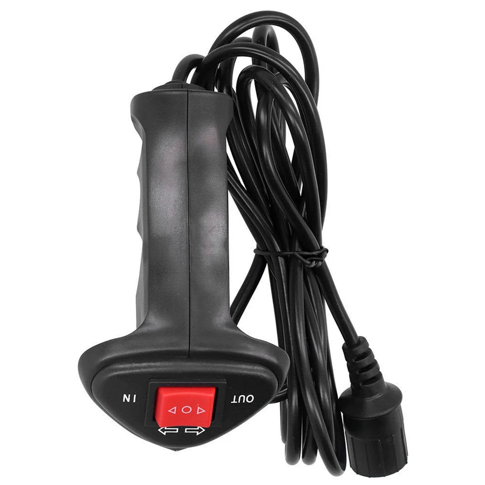 

Черная лебедка с дистанционным управлением. Оригинальные характеристики производства. Система подключения Plug-and-Play. Прочный пластик.