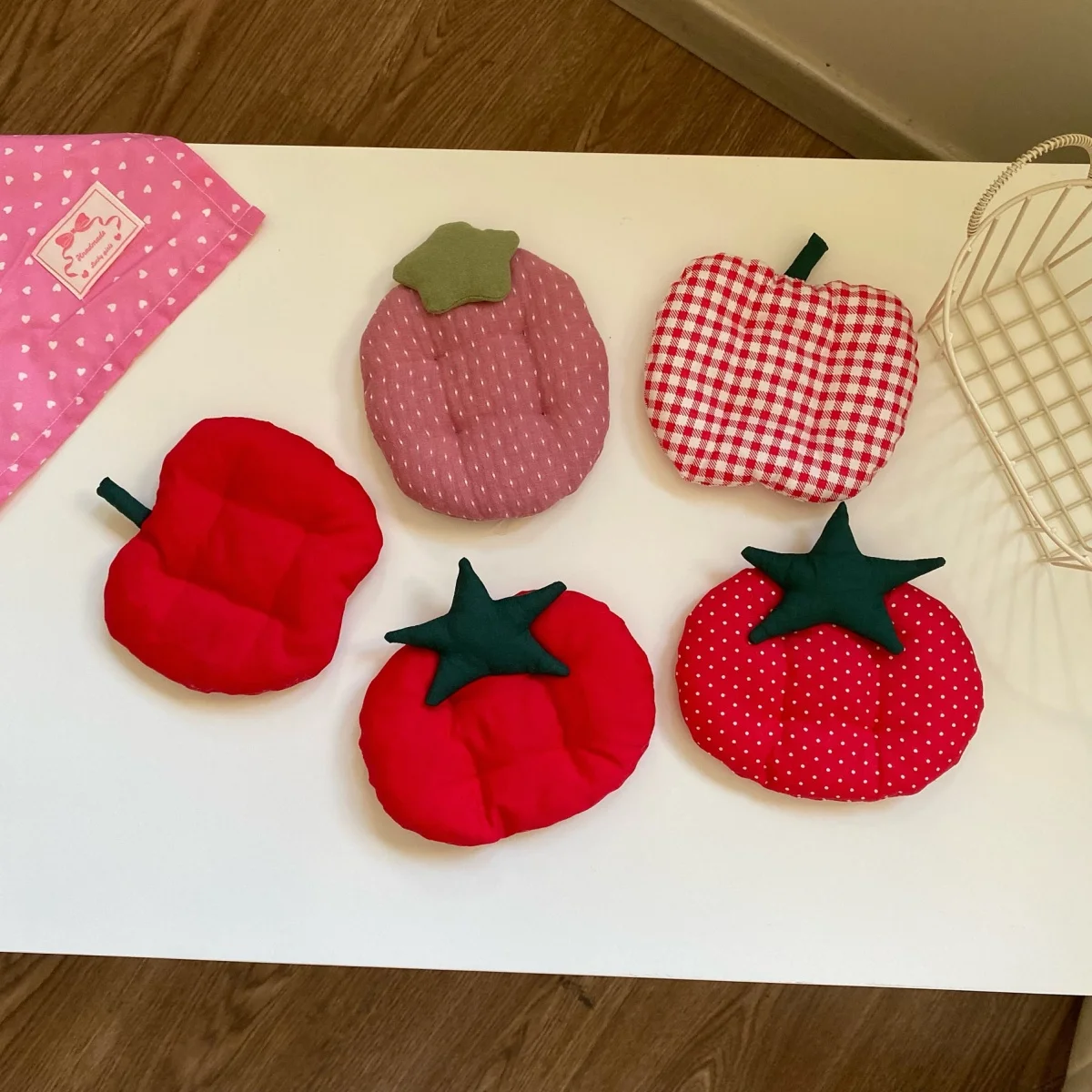 Korean Style Apple Checkered Coasters Cotton Padded Heat Resistant Table Coffee Cup Desktop decoration storage photo props