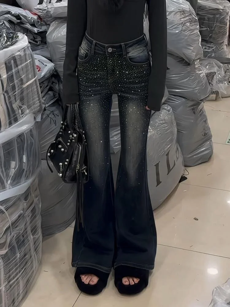 

Retro American Rhinestone Embellished Slim Fit High Waist Denim Jeans Women's Spring 2026 New Style Pear Shaped Body Flared P...