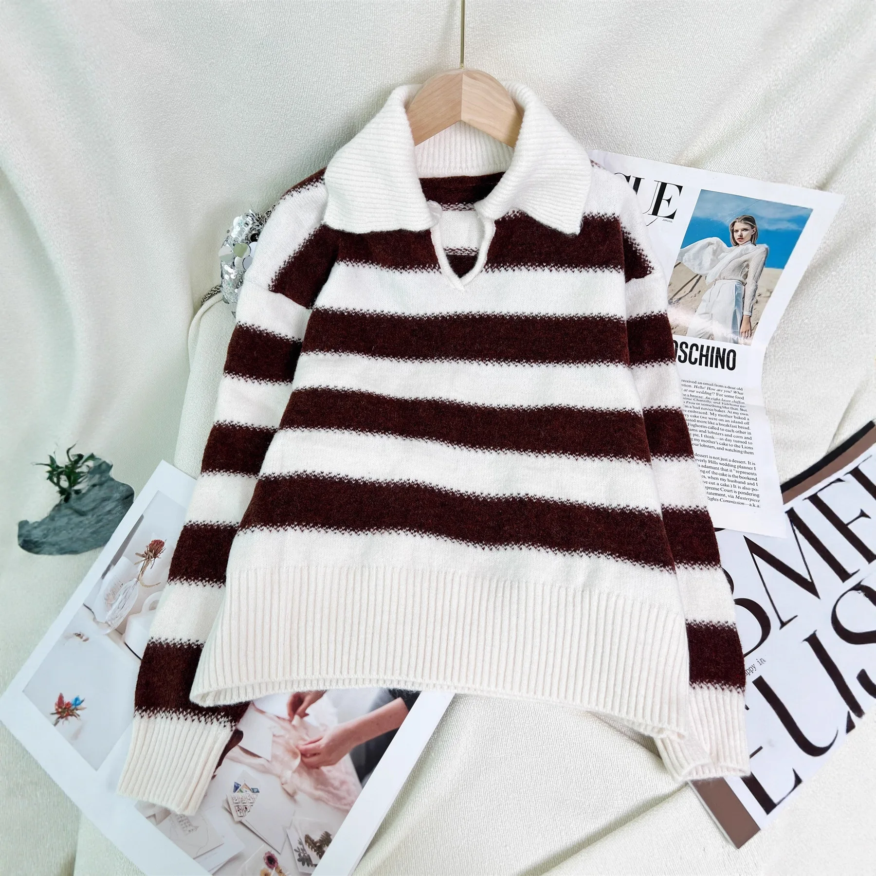 

Осень-зима 2025 г., новый стиль, отложной воротник, цветной блоки, повседневный полосатый вязаный пуловер