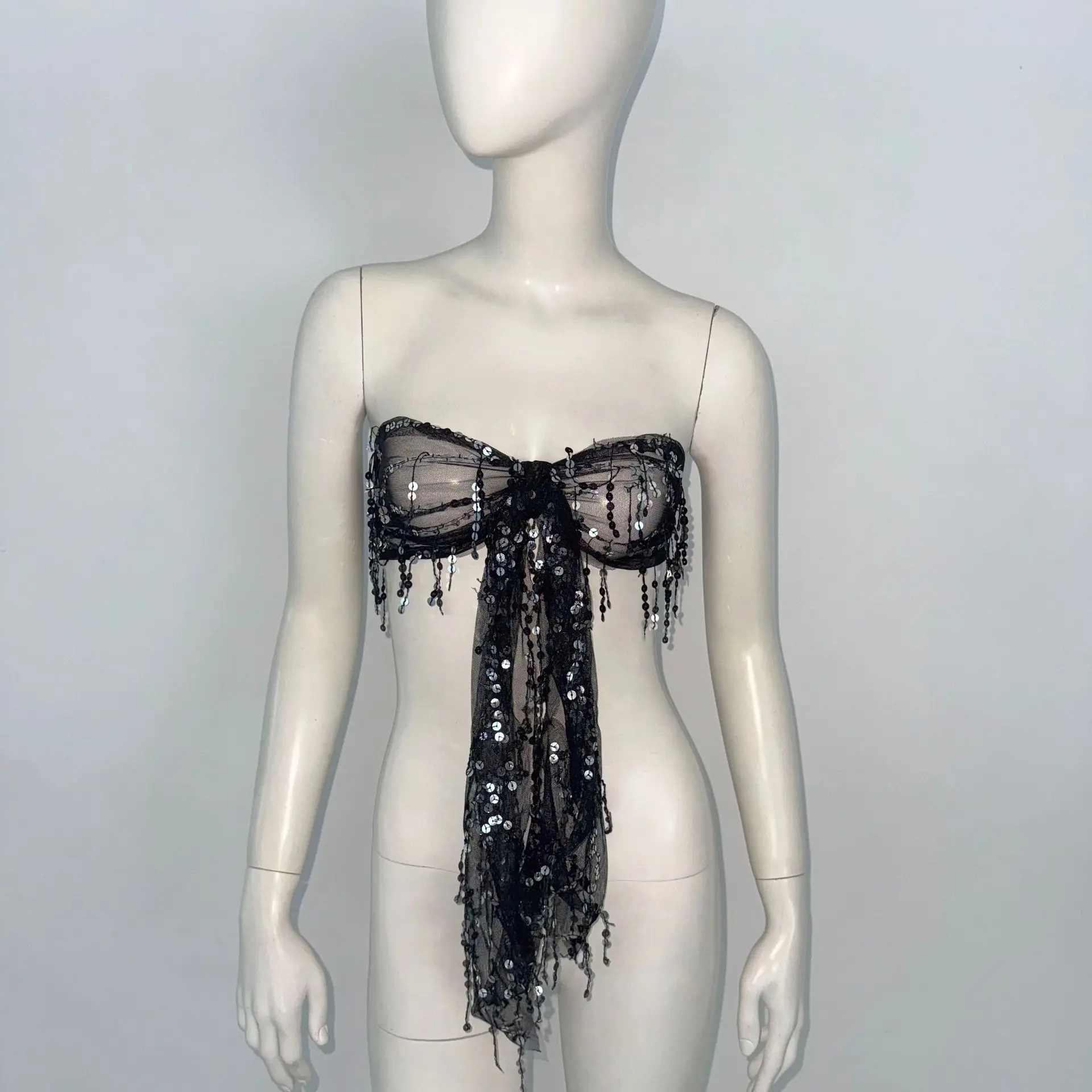 女性のセクシーなエキゾチックなポールダンス服ポルノ緊縛光沢のあるブラジャーレイブビキニトップスナイトバーゴーゴーストリッパー衣装ステージ衣装