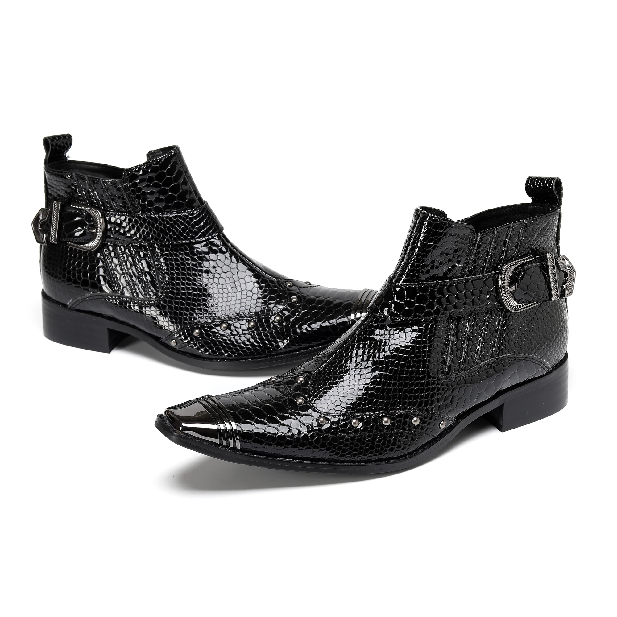 Glänzende, kurze Herrenstiefel mit Schlangenmuster, dekoriert mit Metallnieten und Schnallen, trendiges, personalisiertes Street-Style-Schuhwerk für Club, Bar und Party – Detail 13