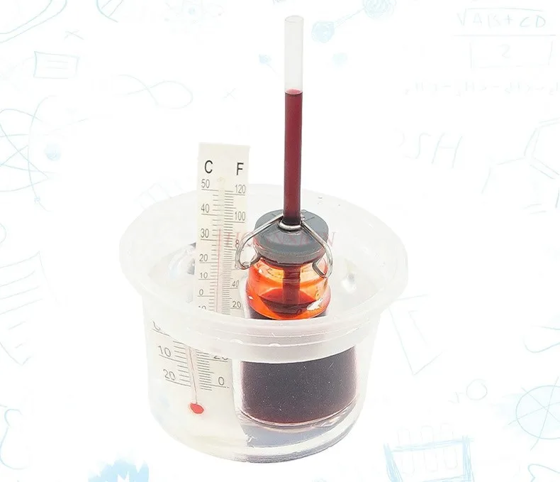 Homemade simple thermometer primary school students science and technology small production thermal expansion and cold