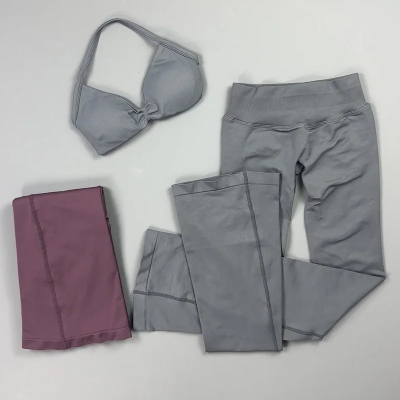 2-teiliges Gym-Set für Damen: Neckholder-Sport-BH mit Raffung und High-Waist Slim Flare Leggings – Dehnbarer Sportanzug für Yoga und Laufen – Detail 8