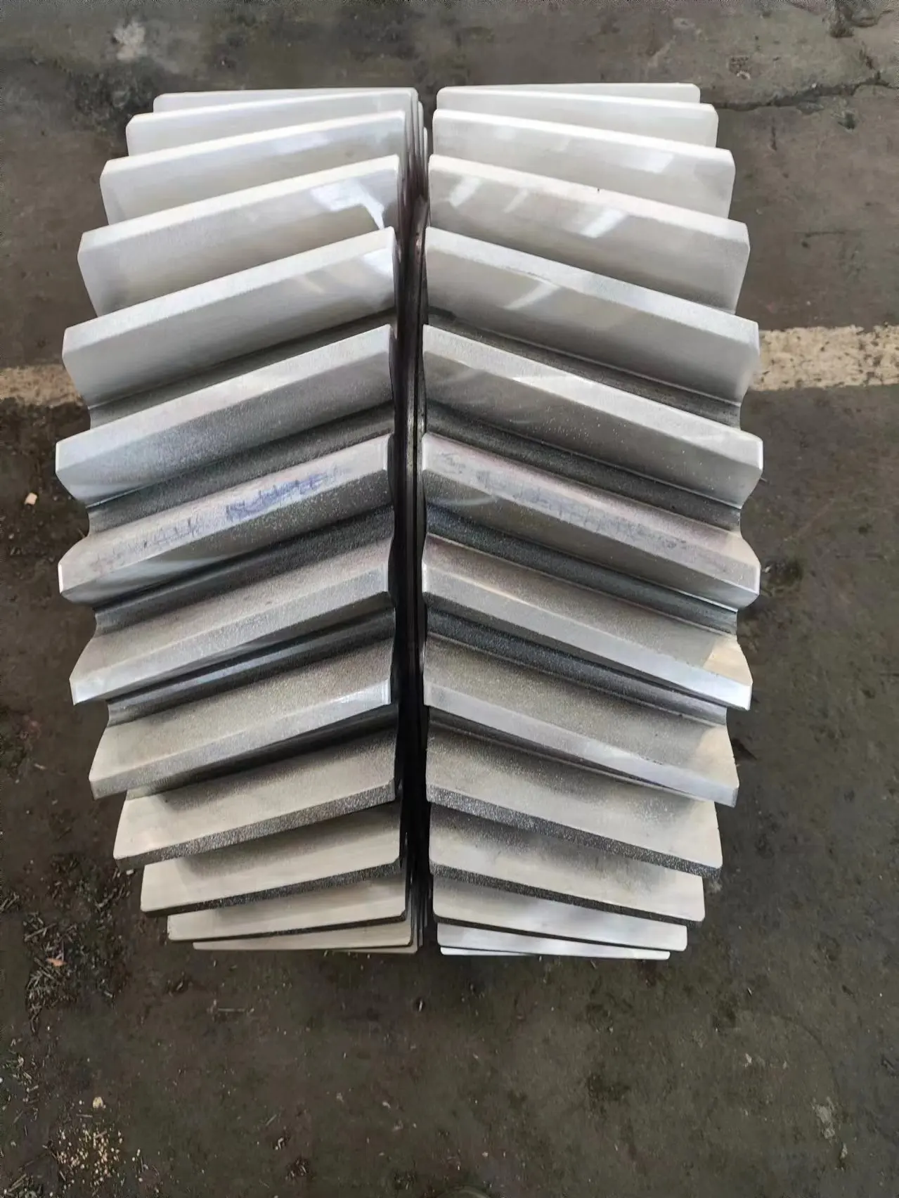 

China Manufacturer Customized Gearbox Forged Herringbone Gear Double Helical Gear