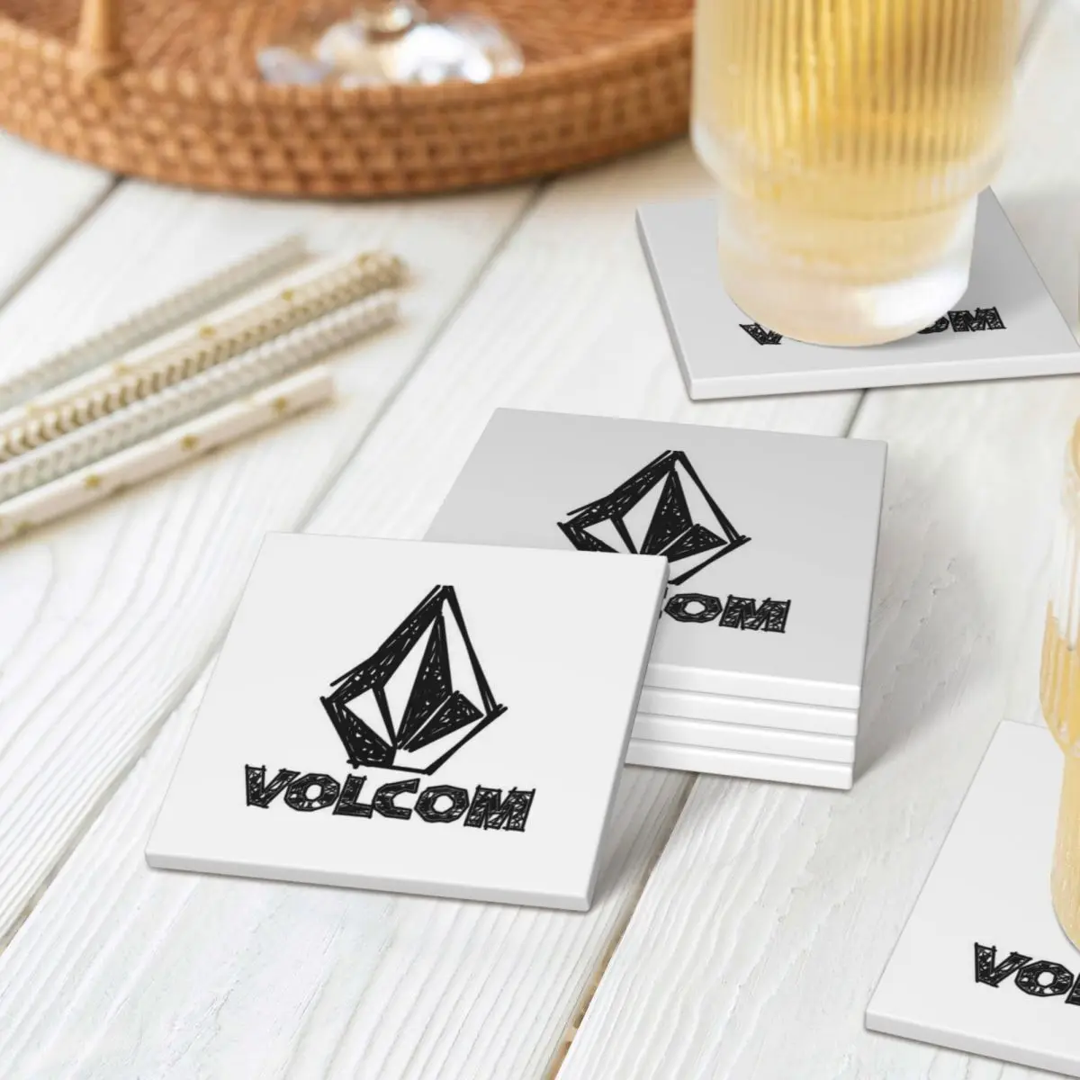 V-Volcom شعار الوقايات السيراميك حصيرة مقاومة للحرارة الجدول الديكور والاكسسوارات أواني للمطبخ طاولة طعام حصيرة