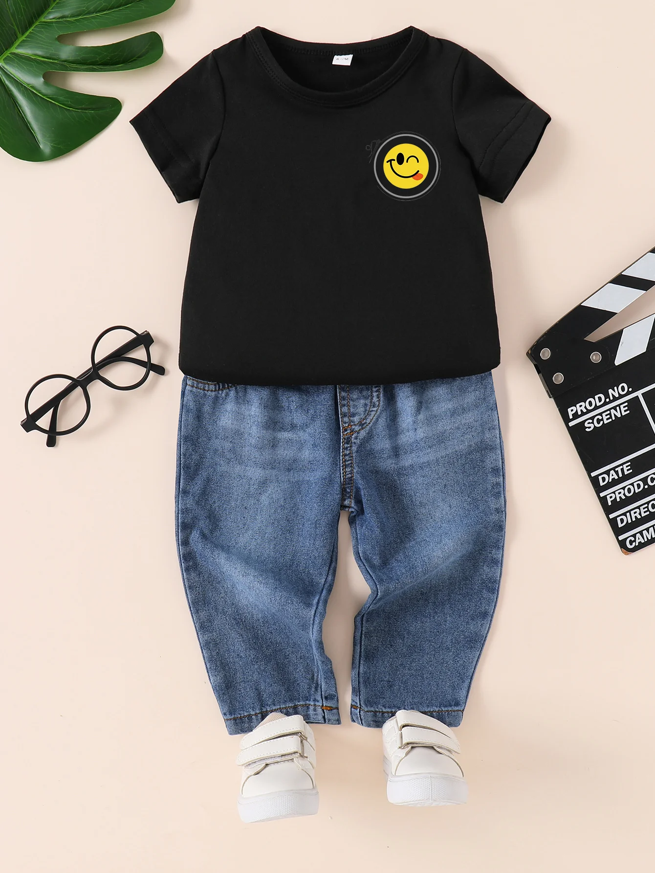 

Summer New Boys and Girls Short sleeved Black T-shirt Round Neck Pullover+Denim Pants Set