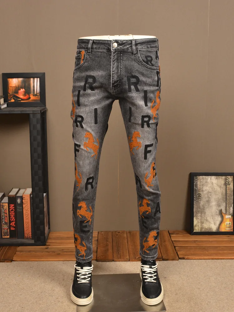 New High-End Embroidery Jeans Male Letter Printed Design Retro Casual High Street Black Gray Stretch Skinny Tappered Pants