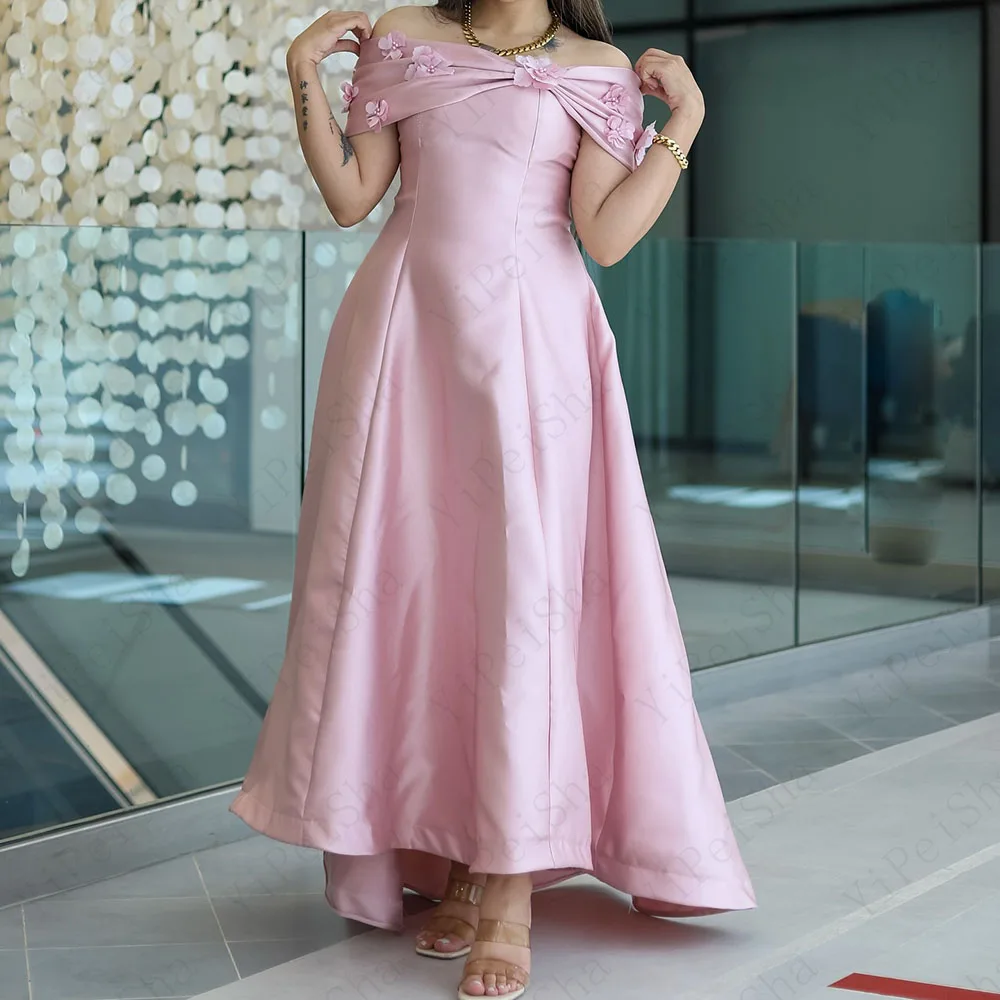 Maßgeschneiderte A-Linie-Abschlussballkleider, bodenlang, schulterfrei, ärmelloses Abendkleid, modisches, mit Perlen verziertes, drapiertes Partykleid mit Blumen