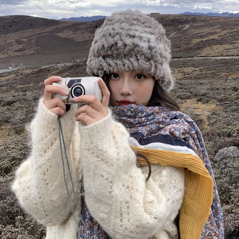 2025 ملابس السفر الجديدة قبعة فراء الأرانب الغربية سيتشوان محبوك أفخم قبعة الخريف والشتاء حماية الأذن قبعة منفوشة دافئة