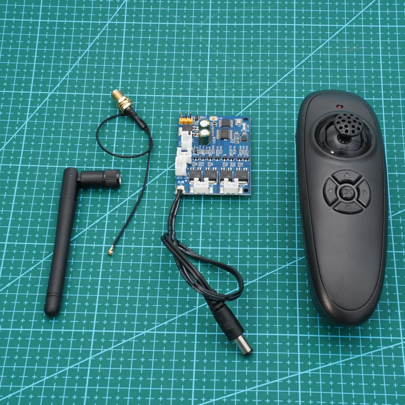 

1Set 2.4G RC Bait Boat Remote Controller Kit Cruise Control System Gyro Driving Straight Transmitter Receiver Distance 500Meters