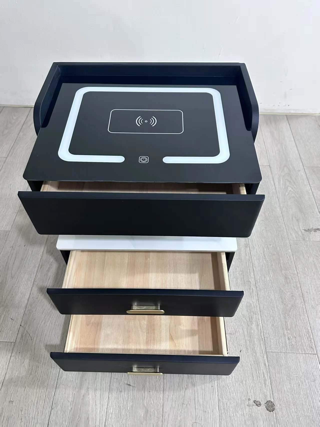 طاولة بجانب السرير ذكية حديثة مع قفل إلكتروني، وطاولة بجانب السرير LED مع قاعدة شحن، وحجرة مخفية #5