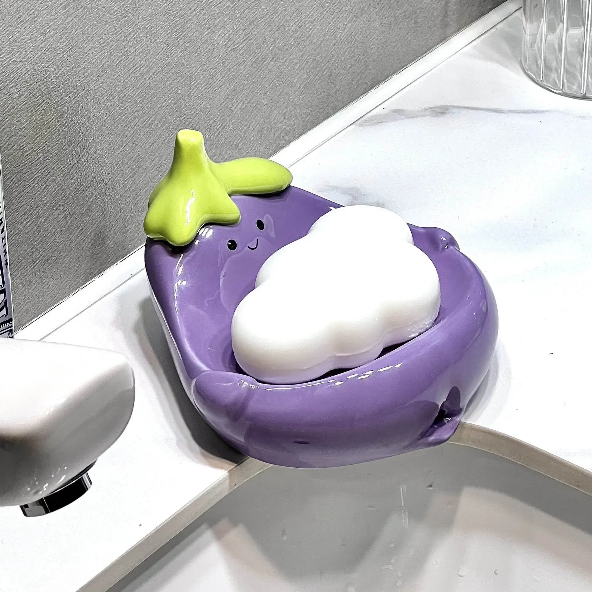 Ceramic Soap Dish Holder Easy To Clean Self Draining Cute Eggplant Shape Soap Dish Tray Creative with Drainage Hole Soap Plate