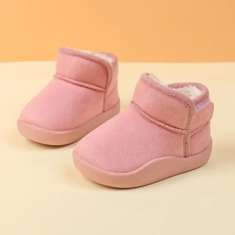 Neue vielseitige warme Mädchenstiefel verdicken Baumwolle weiche Sohle Komfort Kinderschuhe vielseitige klassische trendige Jungenschuh einfache Winterstiefel