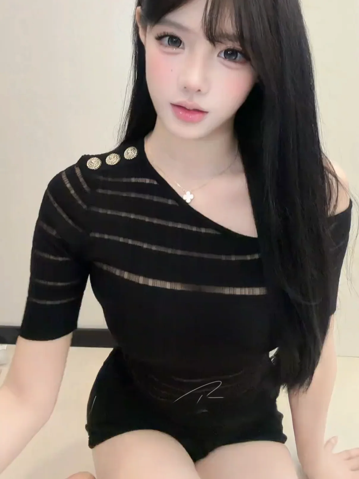 Black Shoulder Bared T Shirt Women's Sleeve Slim Fit Sexy Pure Desire Spicy Girl Style Top Slightly Transparent Oblique Shoul...