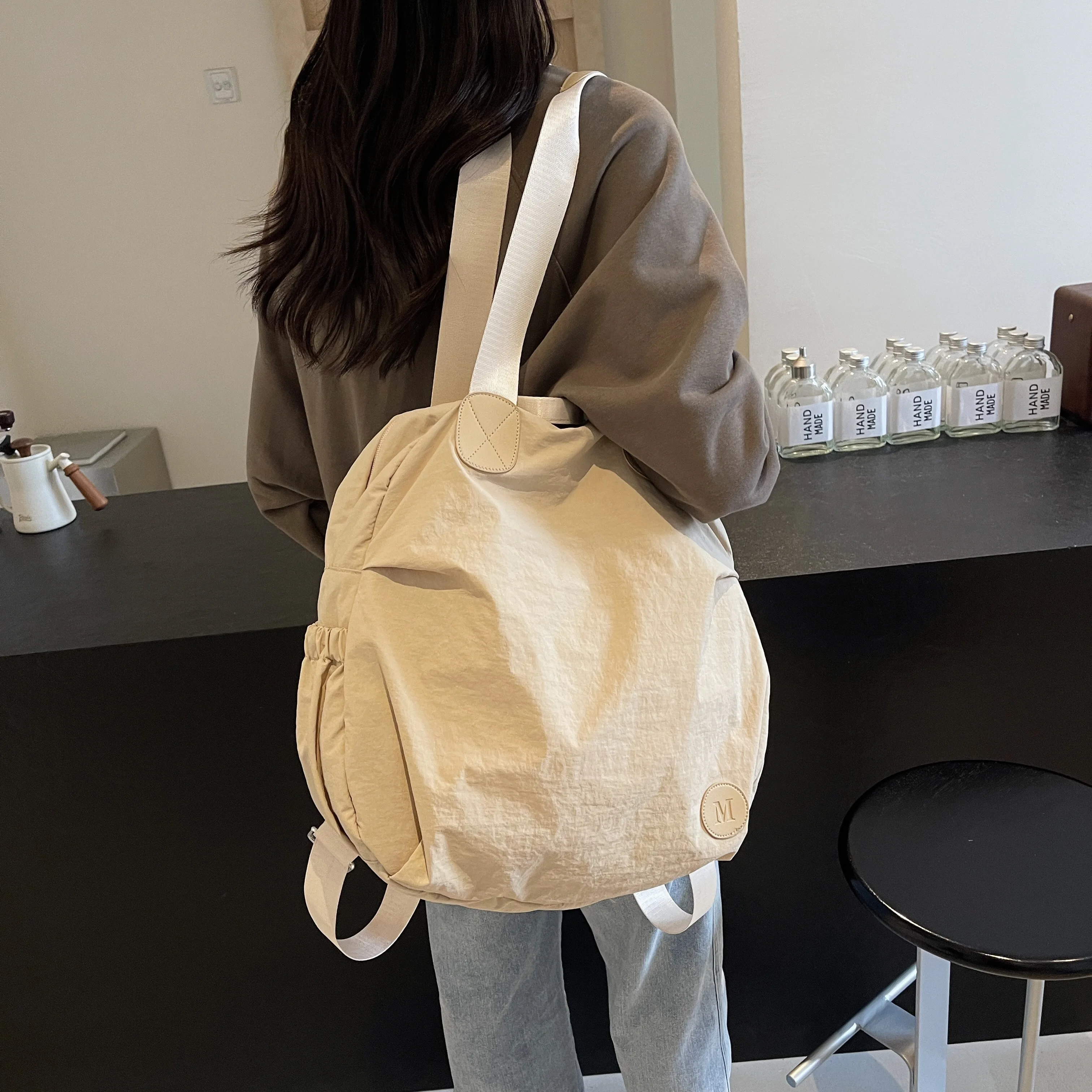 Travel lightweight 2024 new backpack large capacity schoolbag female college students commuting backpack